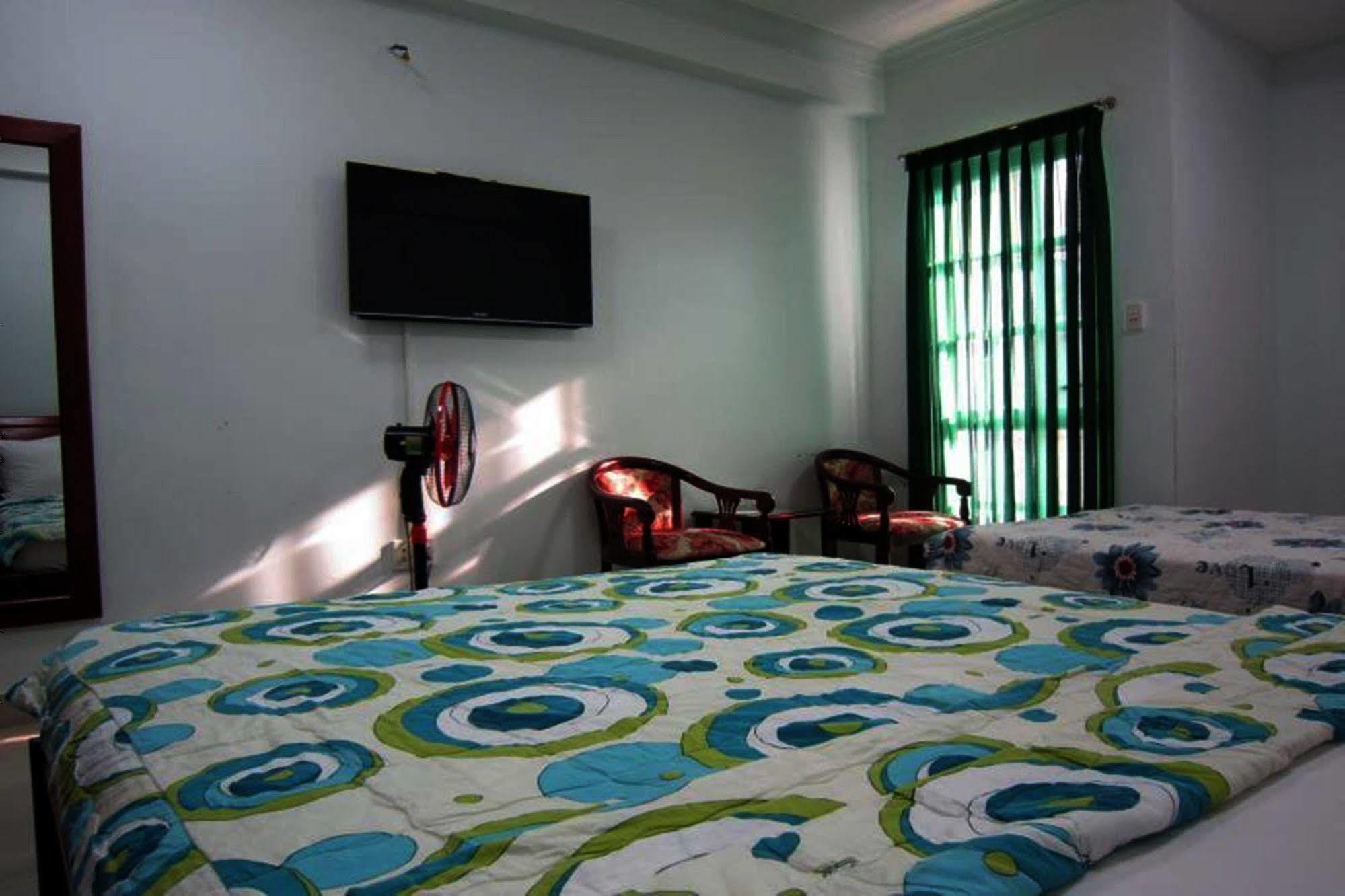 Quy Thanh Hotel Ho Chi Minh City Exterior photo